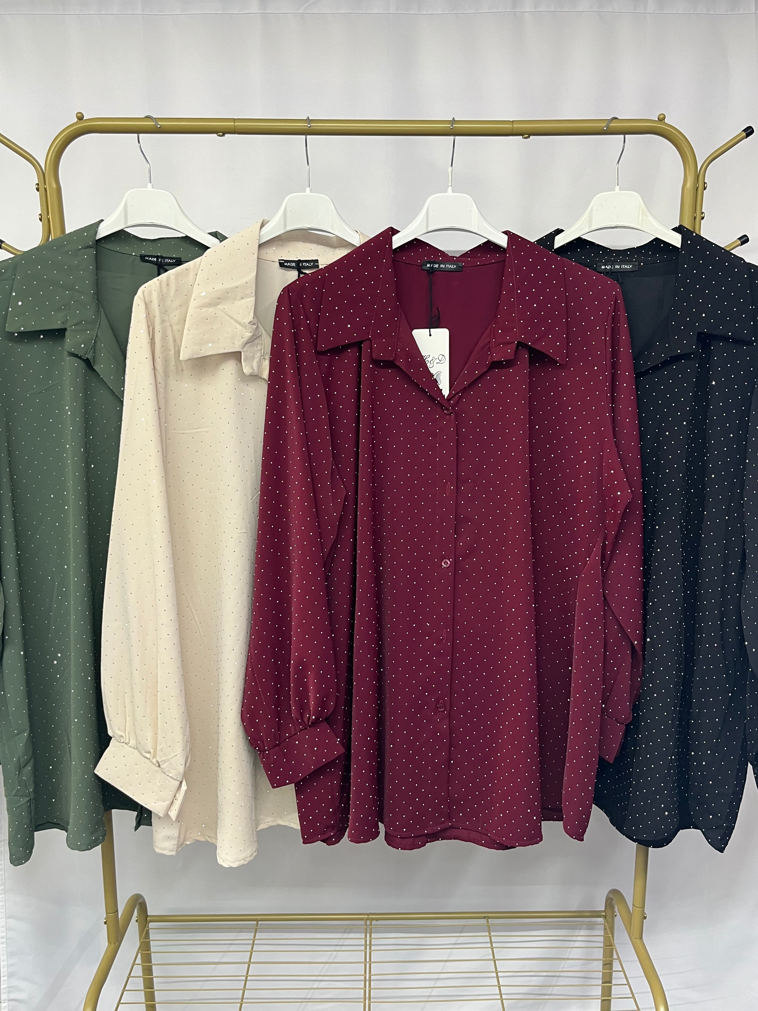 Camicia ricoperta di brillantini