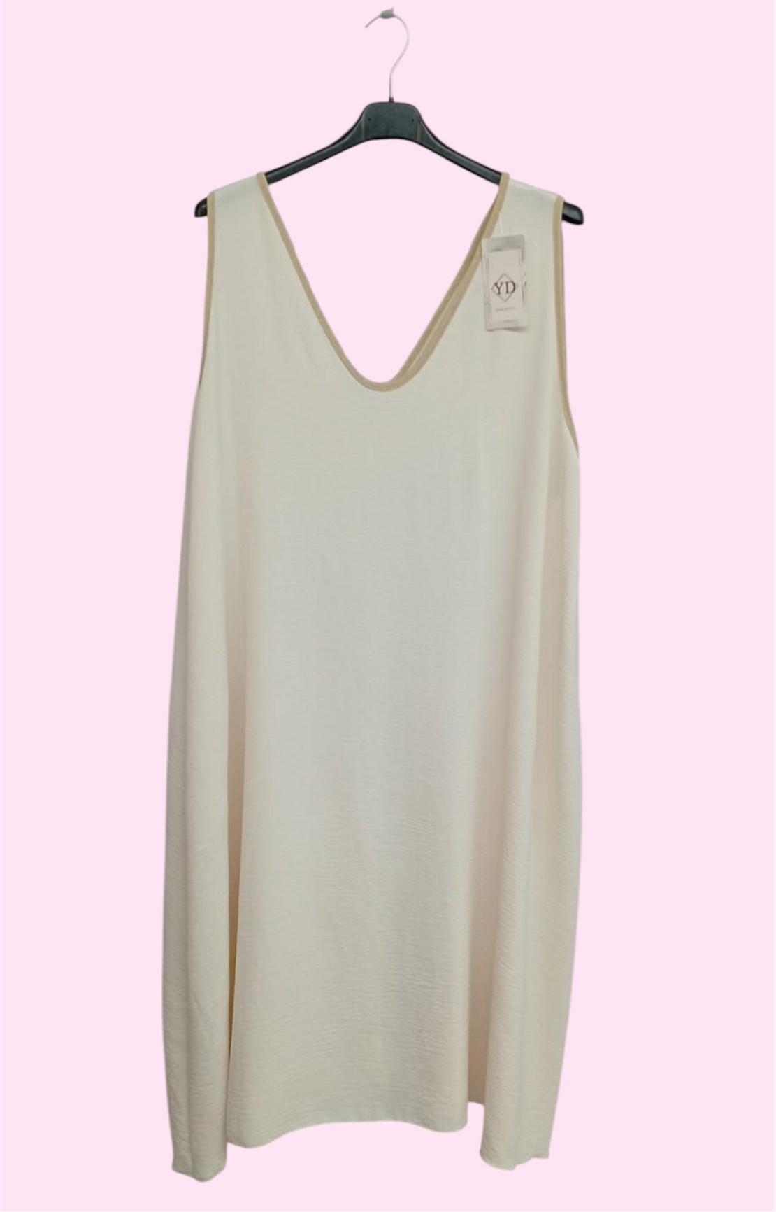 Vestito semplice con bretelle larghe