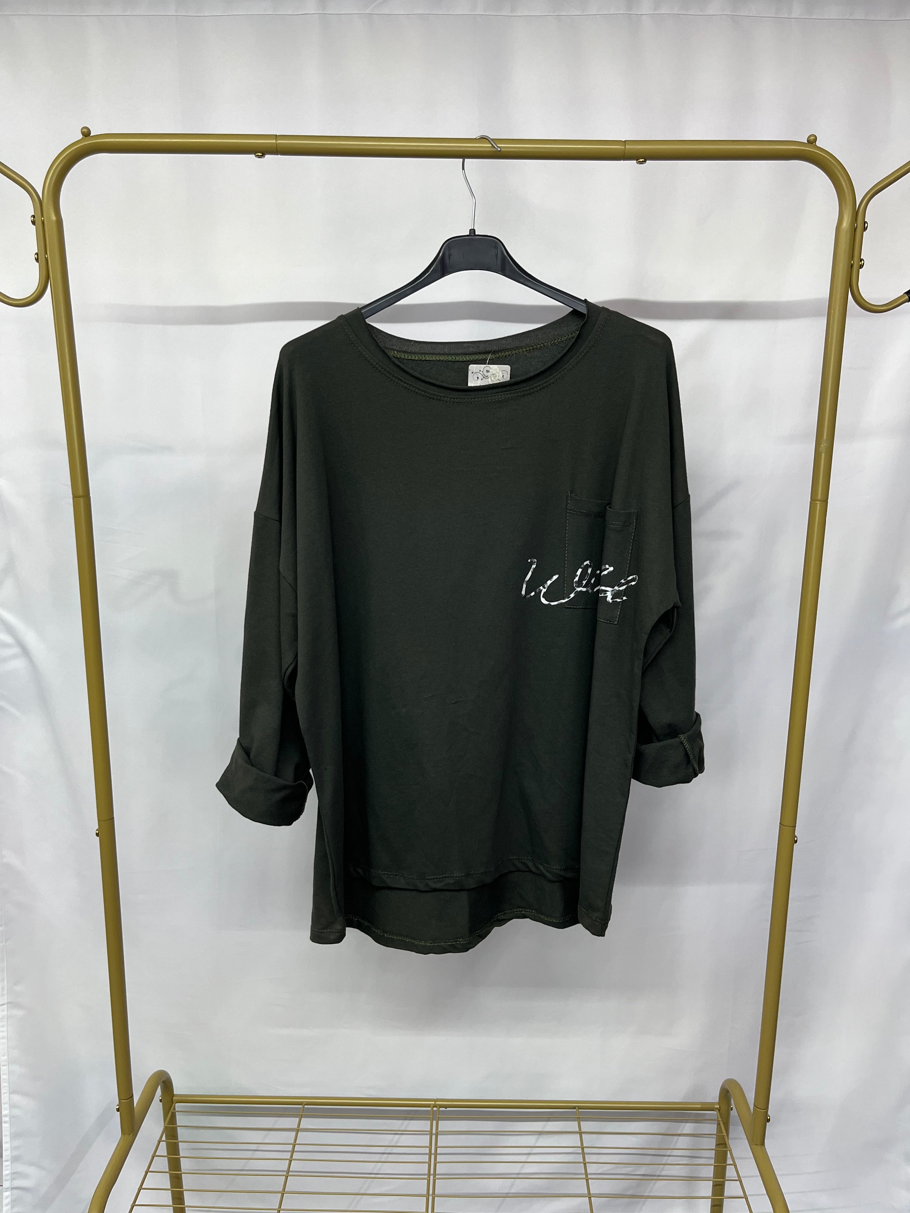 Felpa crew neck con dettaglio maculato su taschino