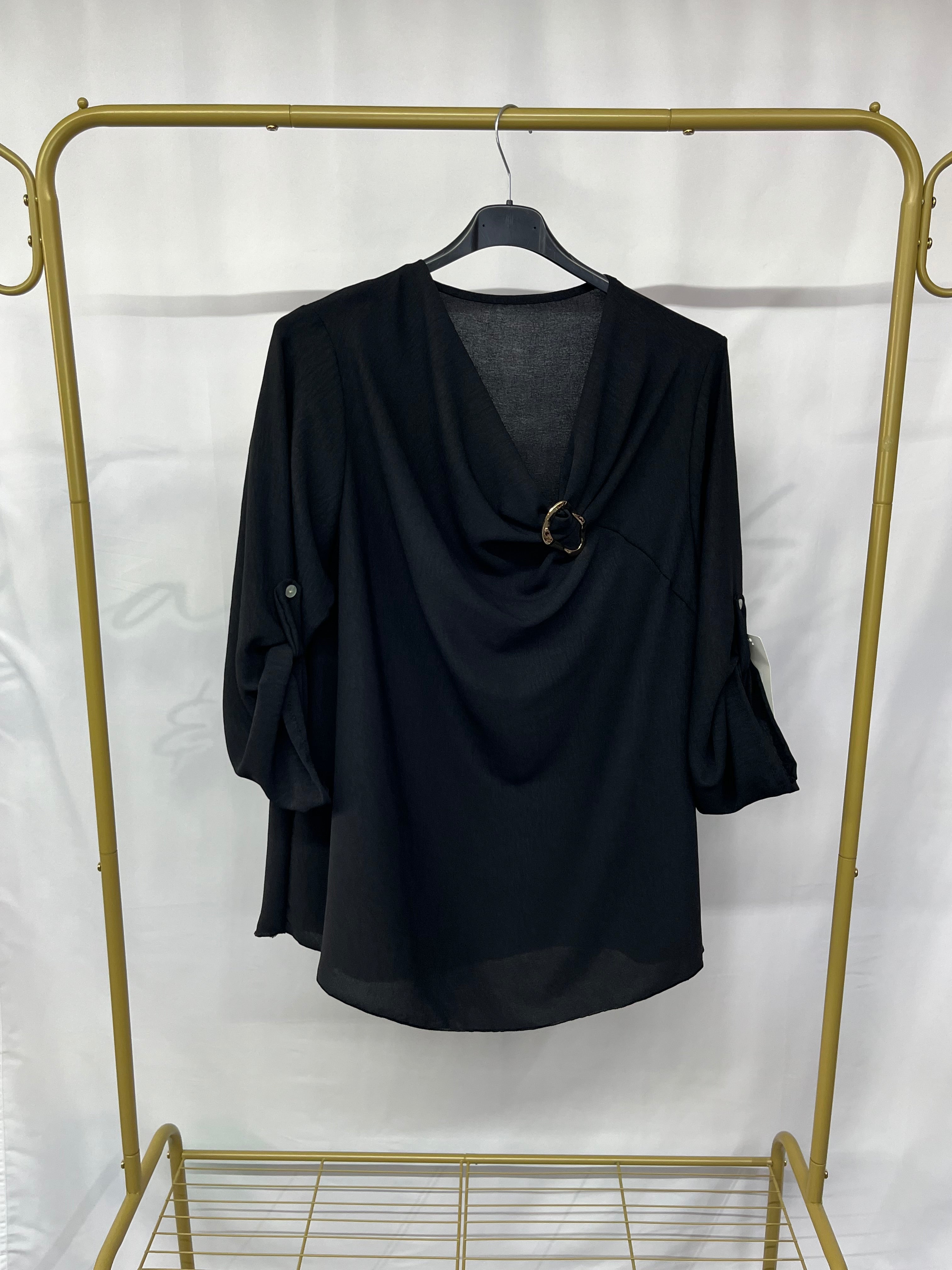 Camicia gioiello con scollo a V e maniche a risvolto