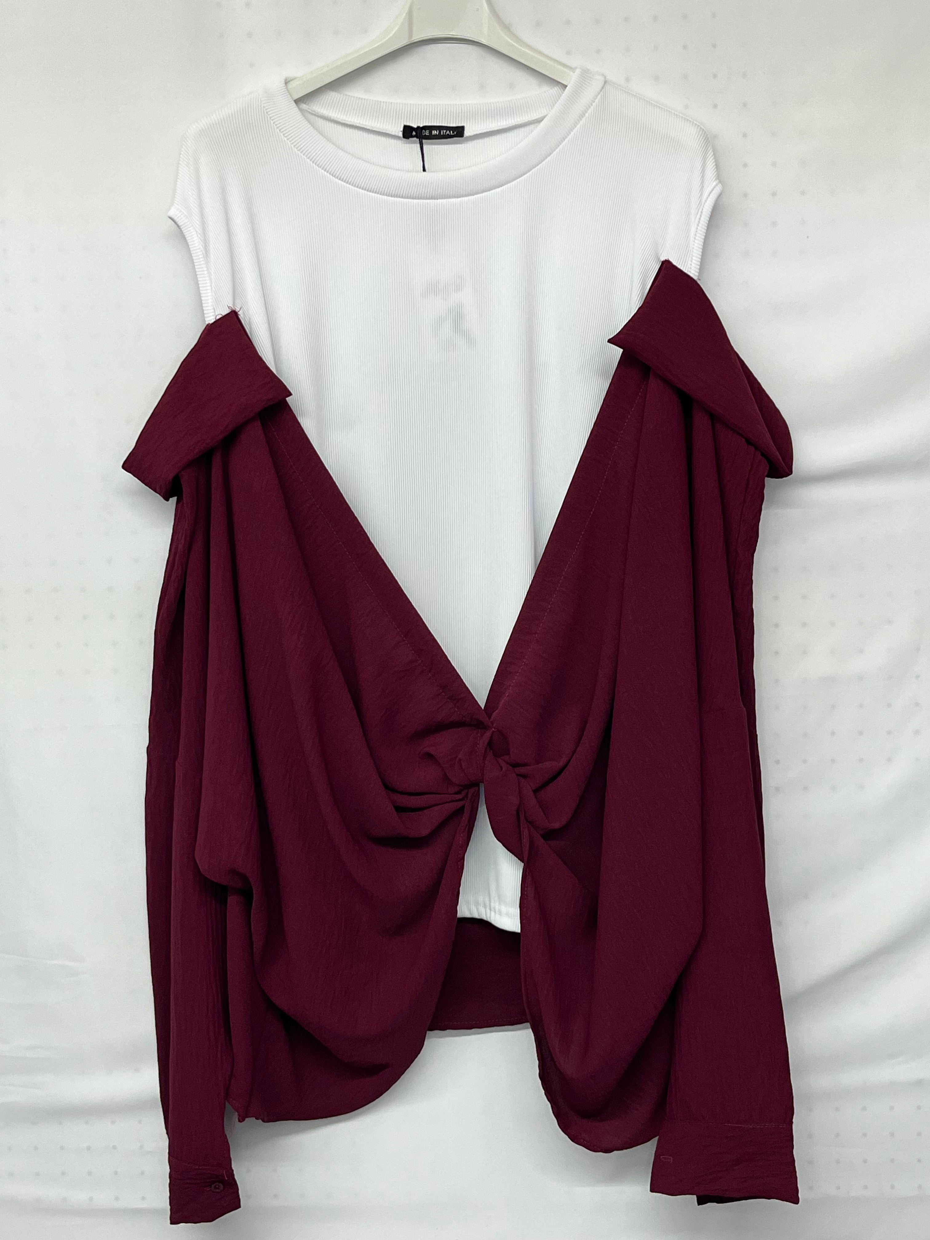Maglietta con finta camicia ‘off the shoulder’